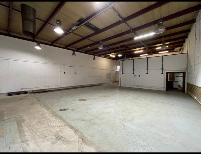 INDUSTRIAL PROPERTY TO RENT IN HENNOPSPARK